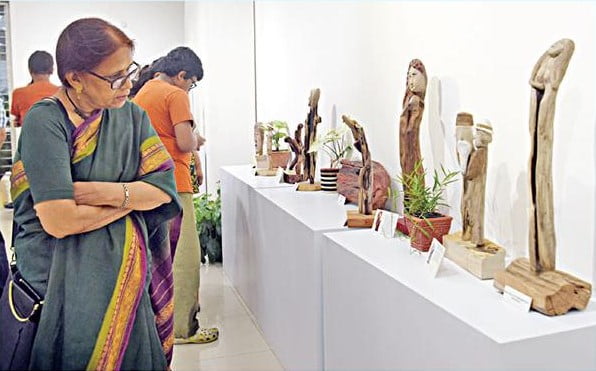 ফেলনা কাঠে দেশের ইতিহাস