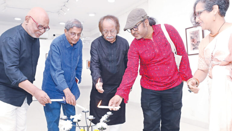Suporna’s first solo exhibition under way at Safiuddin Shilpalay